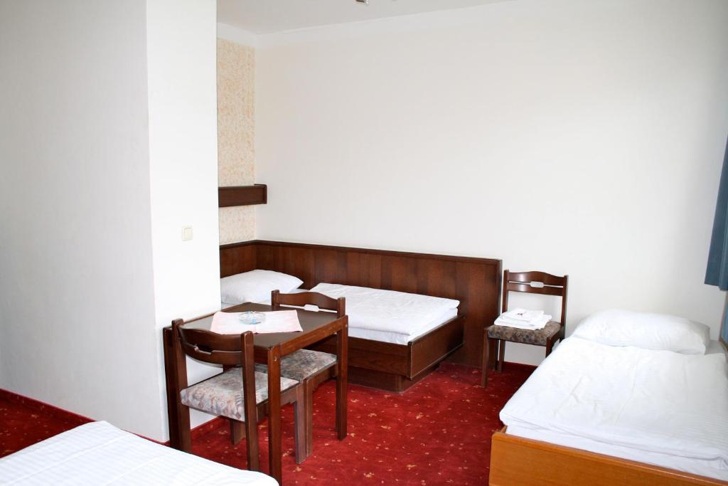 M\u00fcllner Hotel